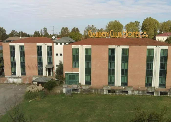 fotos do Garden Hotel - Praticello Di Gattatico - Terre Di Canossa