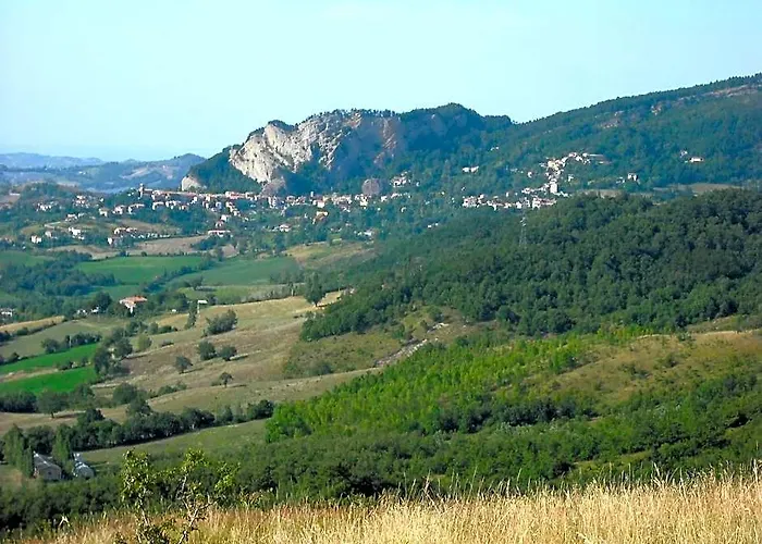 صورة Apartment In Petrella Guidi With Garden Views SantʼAgata Feltria
