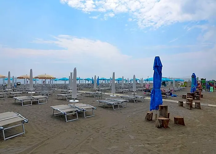 Mobile Home In Lido Di Dante Near Natural Park képek