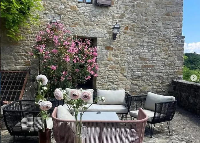 Borgo Vercallo Case la Selva képek