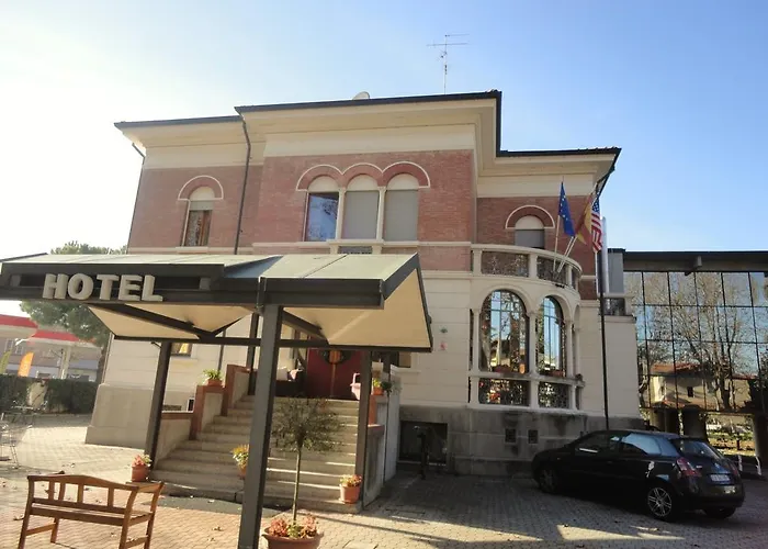 Hotel Villa Reale Argenta photo